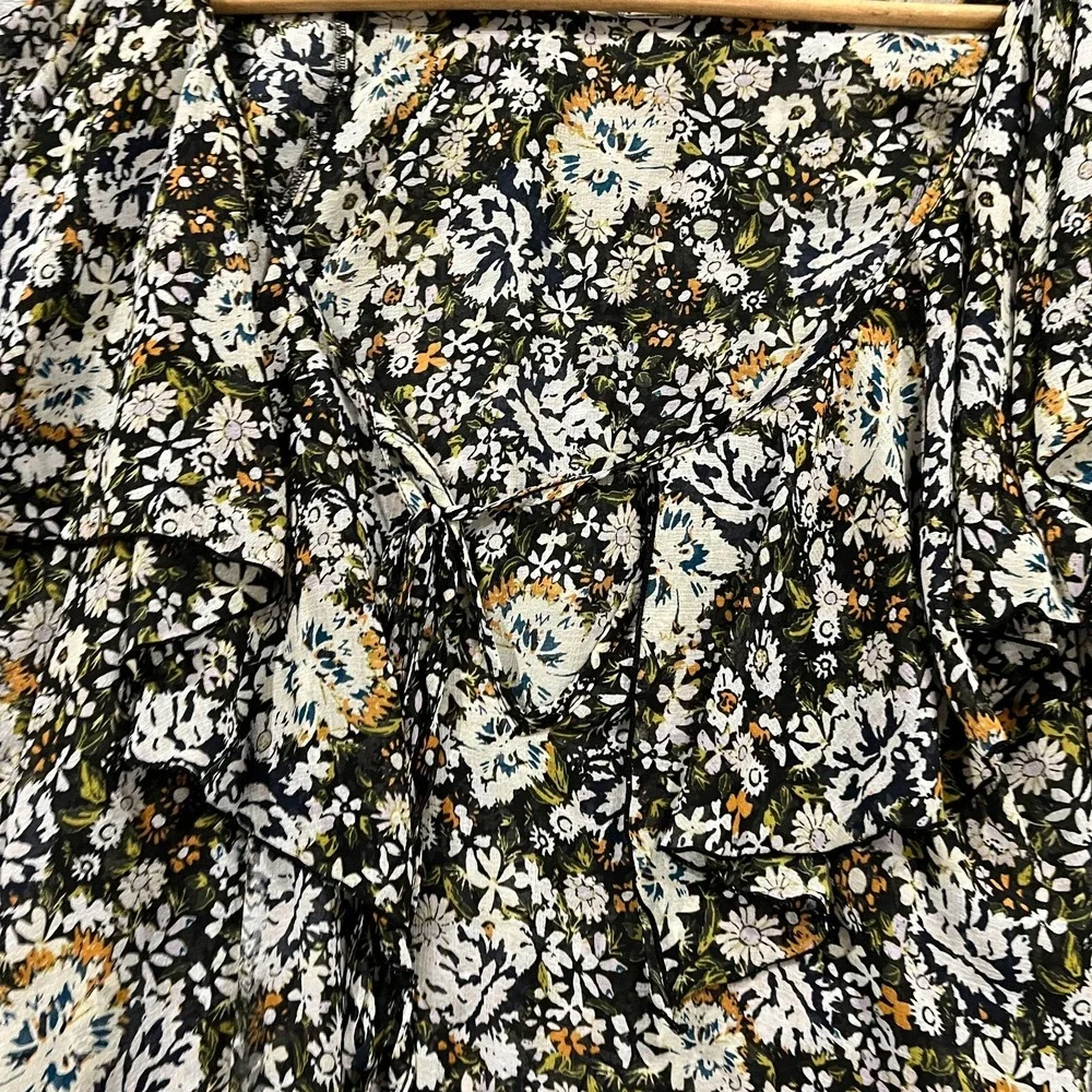 Free People Women's Large Black-Multi Pattern Bodysuit Blouse‎ Preppy Floral Tie